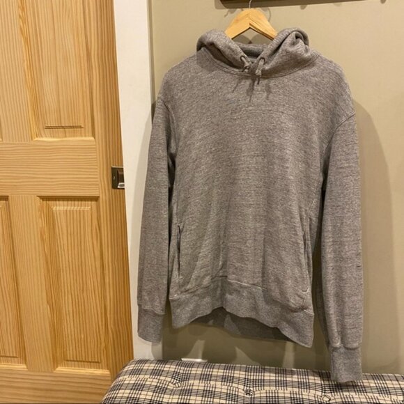 Uniqlo Athletic Grey Hoodie with Pockets Medium - Picture 2 of 12